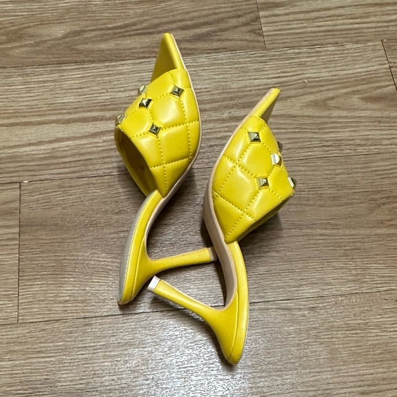 OLIVIA & KATE New York square toe sandals - Picture 8 of 10